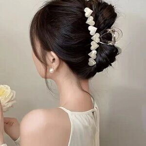 Elegant Small Hearts-Shaped Hair Clip - NEW- 2.17 in L x 5.12 in W